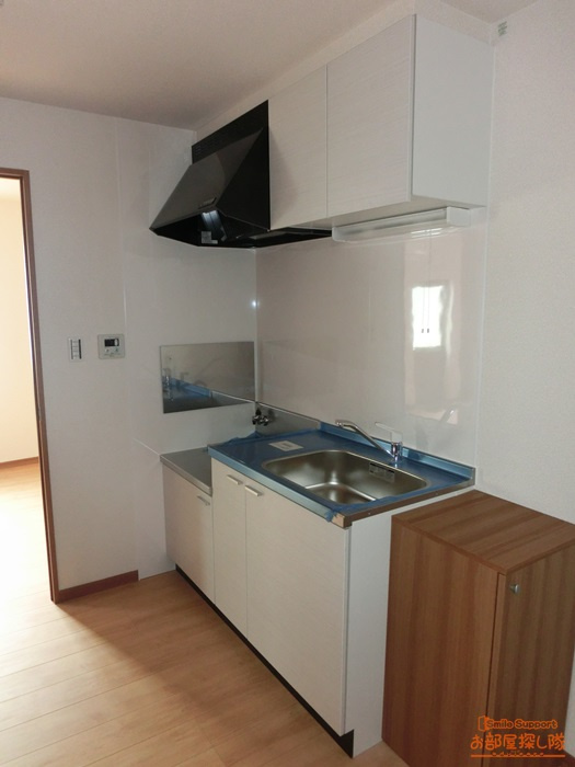 ロワール東町のキッチン|同タイプの別部屋です。