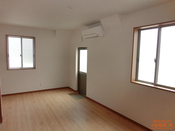 ロワール東町の洋室|同タイプの別部屋です。