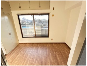 欠町 イーストガーデン ポプラ館の居間・リビング