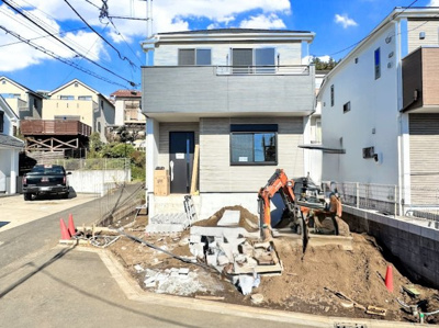 【外観】 | ◆川崎市麻生区王禅寺東新築住宅全3棟1号棟◆ | ◆一戸建てを中心とした街並みが整然と続き、周辺は高い建物が建っていないので、緑の多い閑静な趣を感じる環境です。街並みや周辺環境も重要なポイントです！！