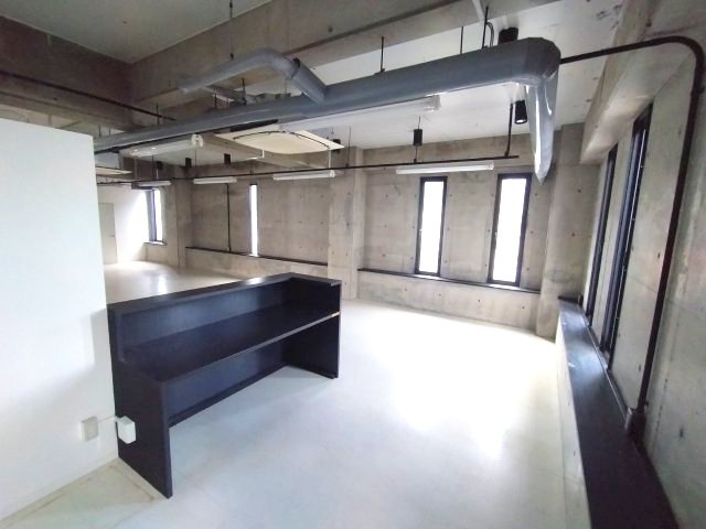 欠町　コメルスⅢの内装