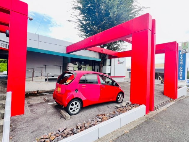 欠町　コメルスⅢの駐車場