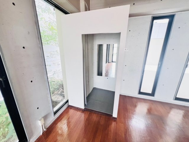 欠町　コメルスⅢの内装