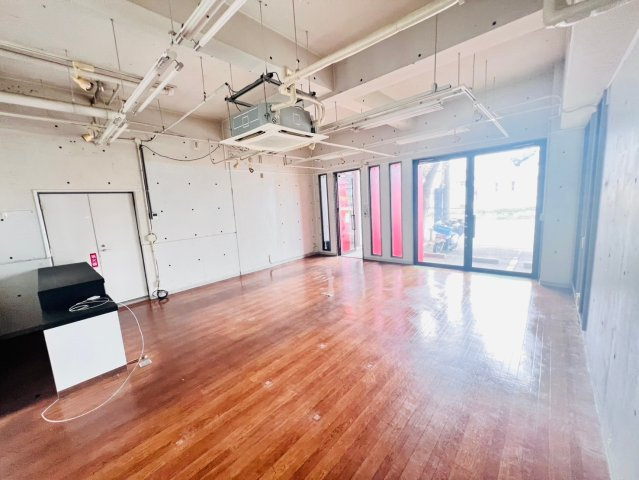 欠町　コメルスⅢの内装