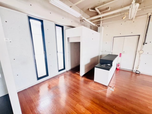 欠町　コメルスⅢの内装