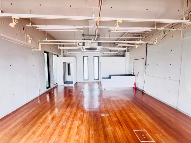 欠町　コメルスⅢの内装