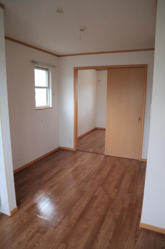パークサイド船小屋【キャッシュバック対象物件】の洋室|広々とした洋室です