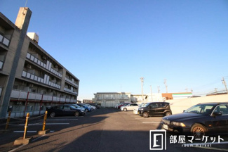 【駐車場】