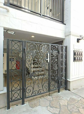 【エントランス】 | ワーグナーエスプリマンション | 清潔なエントランスです