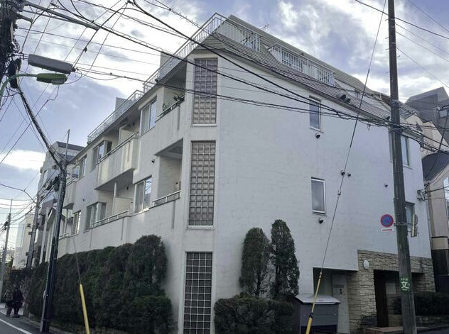 グエル・サカエ羽根木の外観