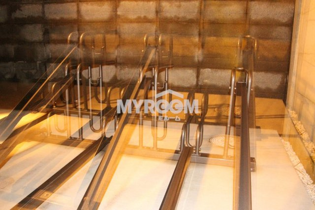 シャトー西新宿のその他共用部分|駐輪スペース