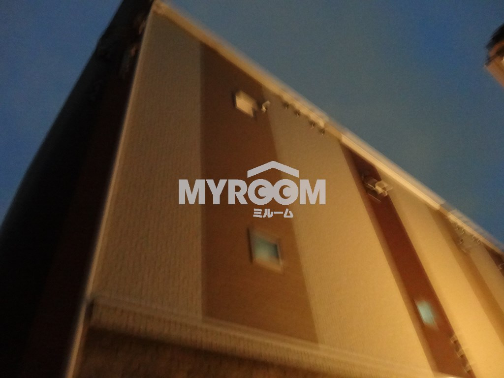 シャトー西新宿の外観