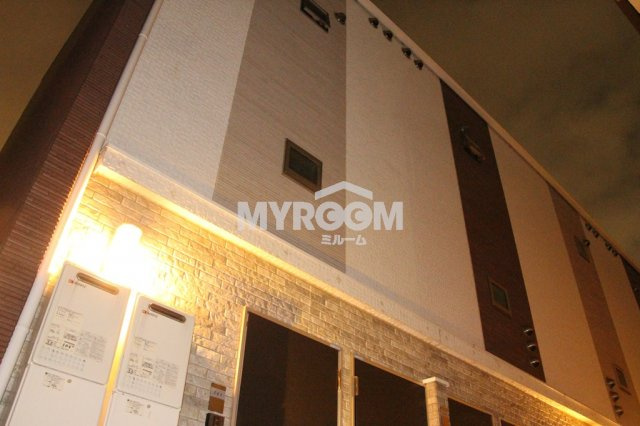 シャトー西新宿の外観