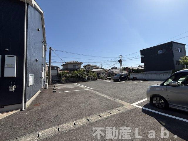 サンモール・エルの駐車場