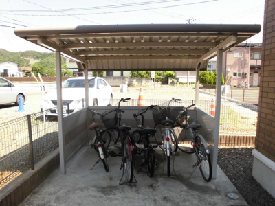 【その他共用部分】 | ラフィーネ鳥谷野 | 駐輪場