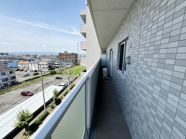 エスリード萱島セミリアの展望|南側と西側のバルコニーの眺望をご覧ください。