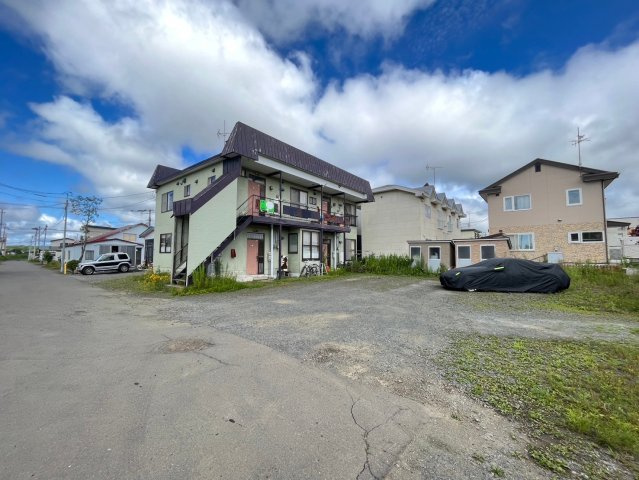釧路市貝塚4丁目売アパートの外観