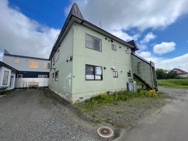 釧路市貝塚4丁目売アパートの外観