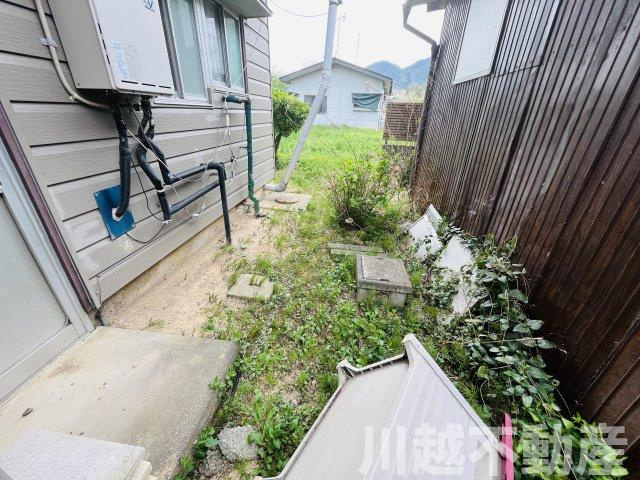 生活利便施設が徒歩圏内の中古戸建の外観|ゆったりした敷地とのどかな街並み