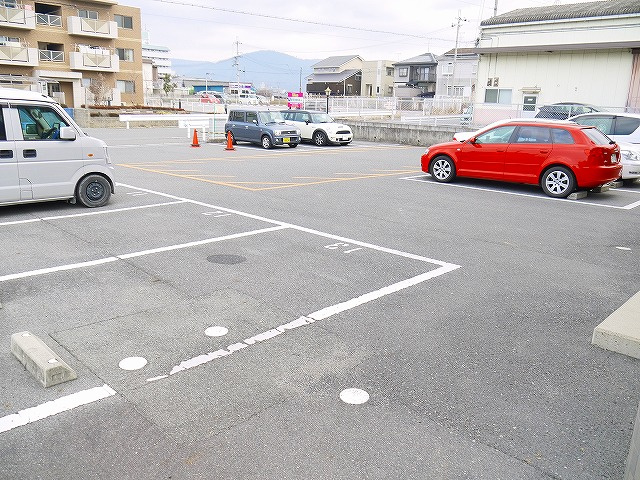 ピアチェーレの駐車場|駐車場です