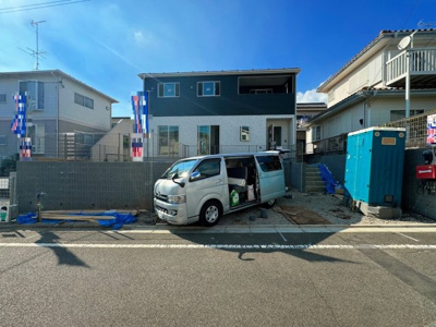 【外観】 | ◇◆横浜市緑区北八朔町　新築一戸建て◆◇ | ◆堂々たる趣ながら、主張し過ぎずどこか余裕を感じさせるシャープなフォルムで佇む邸宅は、晴天の空と照らし合わせる事で、本来あるべき完成形の姿を見せてくれます。
