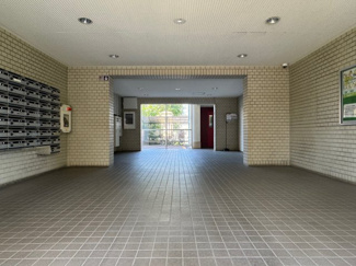 【エントランス】