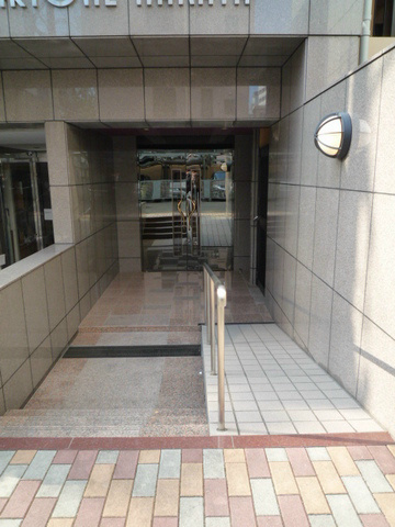 明るいエントランス 