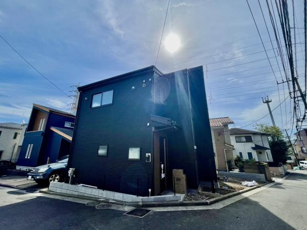 横浜市保土ケ谷区権太坂２丁目の新築一戸建の前面道路含む現地写真|落ち着いた街並みになります。
是非一度、現地へお越しください。 
ご自宅までの送迎もいたします