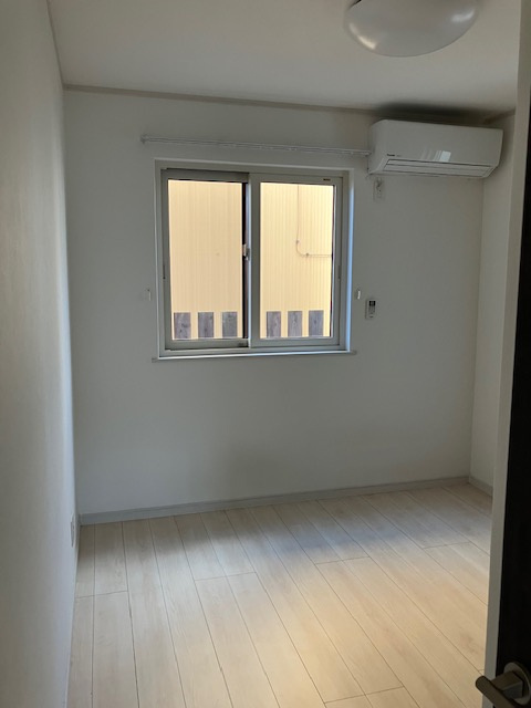 ドルチェビータⅡの洋室|明るい洋室です