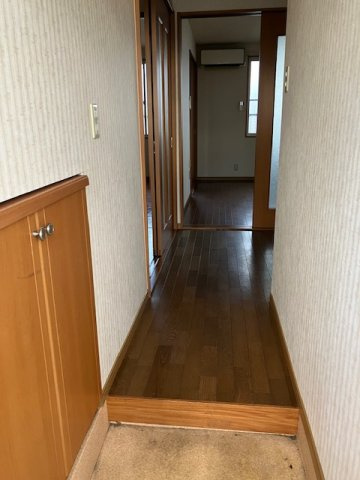 ロイヤルパレスキャビンの玄関|玄関は落ち着いています