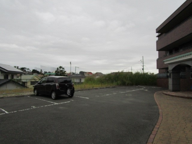 銀杏ホールの駐車場