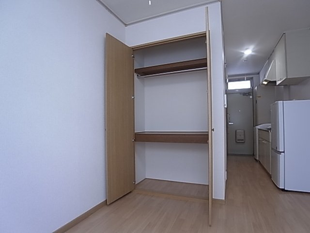 神戸市須磨区多井畑東町のアパートの収納|クローゼット