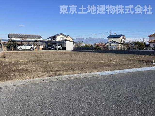 コンフォートヒルズ前橋西片貝町1期　A区画の前面道路含む現地写真|南道路で陽当たり良好です。環境は静かな住宅地です。