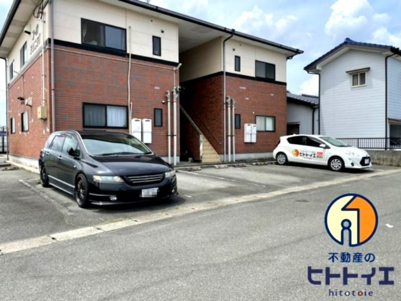 コーポテルニテⅠの駐車場