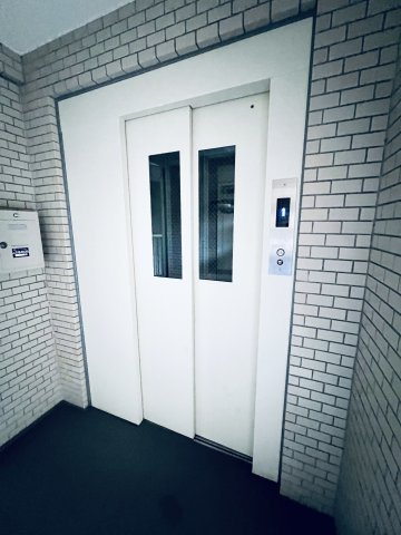 メイツ向島のその他共用部分|エレベーターは1基