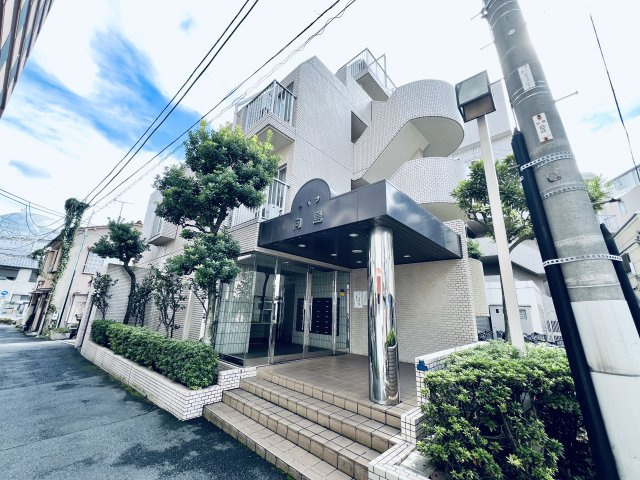 メイツ向島のエントランス