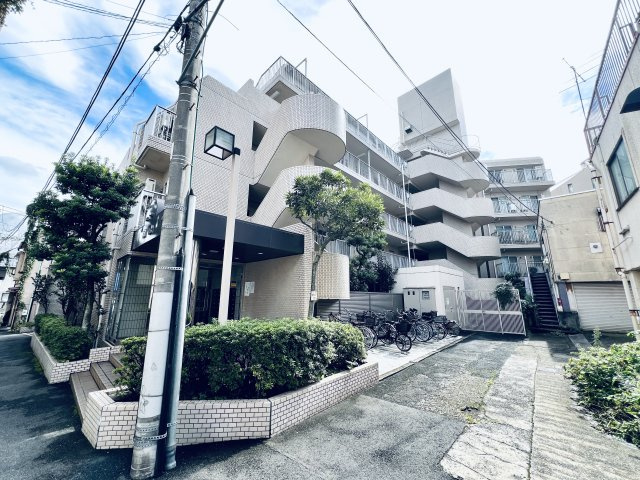 メイツ向島の外観