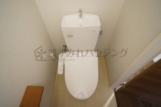 みなとメゾン川西中央のトイレ|参考、同建物・類似反転間取りの号室