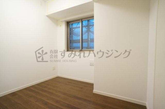 みなとメゾン川西中央の寝室|参考、同建物・類似反転間取りの号室