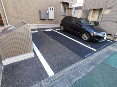 【駐車場】 | ＢｉZ ＳＴＡＹ宇都宮 | 駐車場とごみストッカー