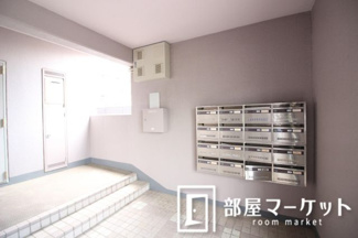 【エントランス】
