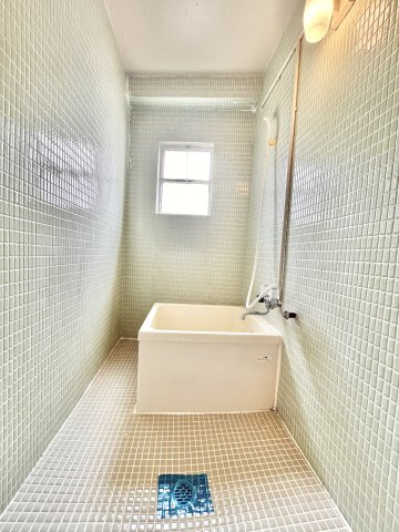 幸和ビルの浴室