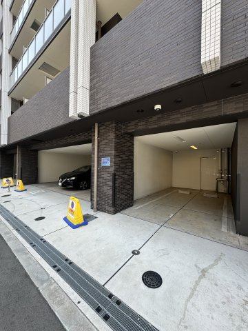 ミラージュパレス難波幸町の駐車場