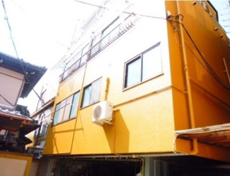 【外観】 | 鉄筋コンクリート造のがっちりとした建物。