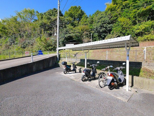 ルミエール萩の台のその他共用部分|自転車置き場