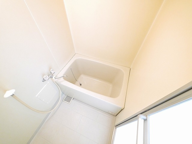 ルミエール萩の台の浴室|コンパクトで使いやすいお風呂です
