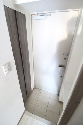 【玄関】