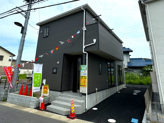 八潮市上番場新築戸建【八幡小学校：６分】の外観|完成済み内覧可能です！