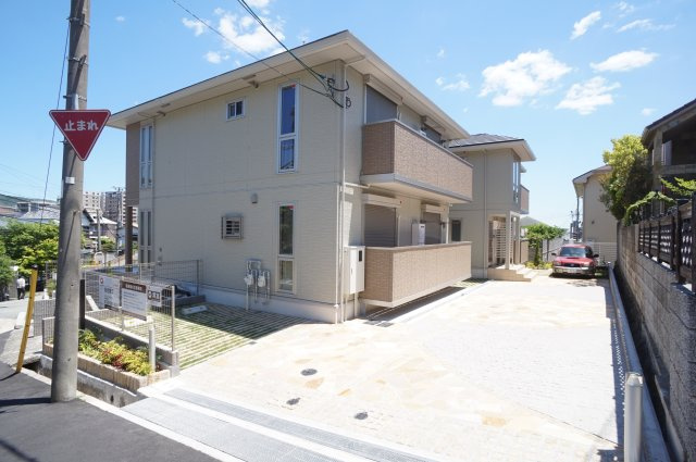 ラフィーネ武庫山の外観