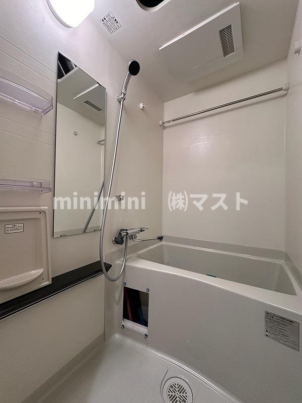 プレサンス堺筋本町エグゼブランの浴室